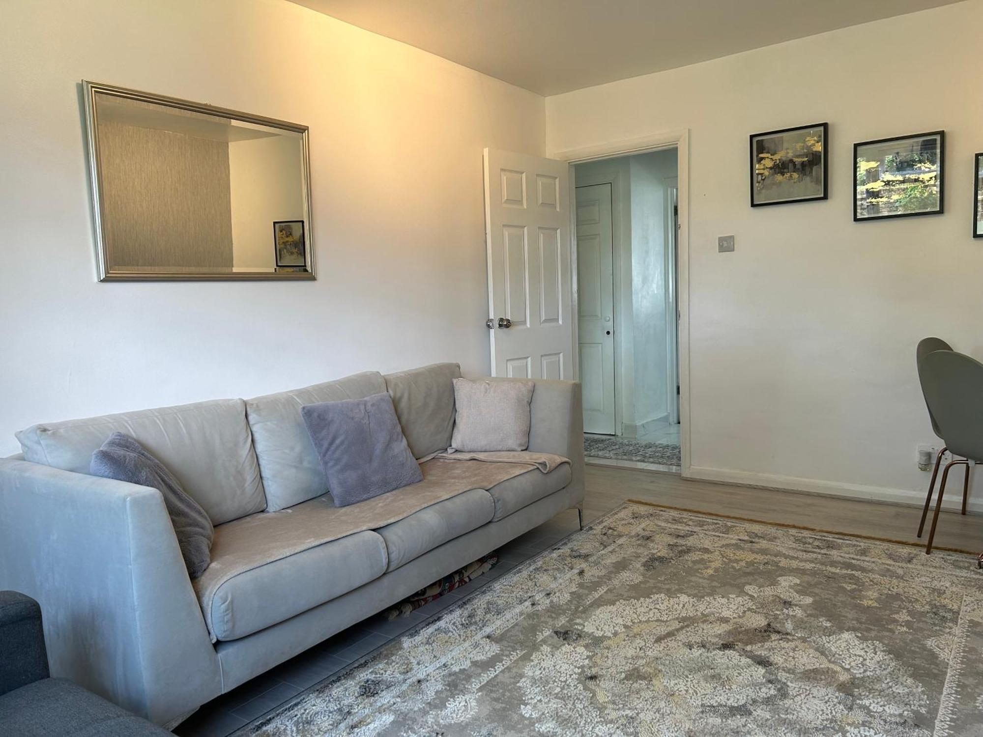 One Bedroom Flat In Chiswick W4 Londyn Zewnętrze zdjęcie