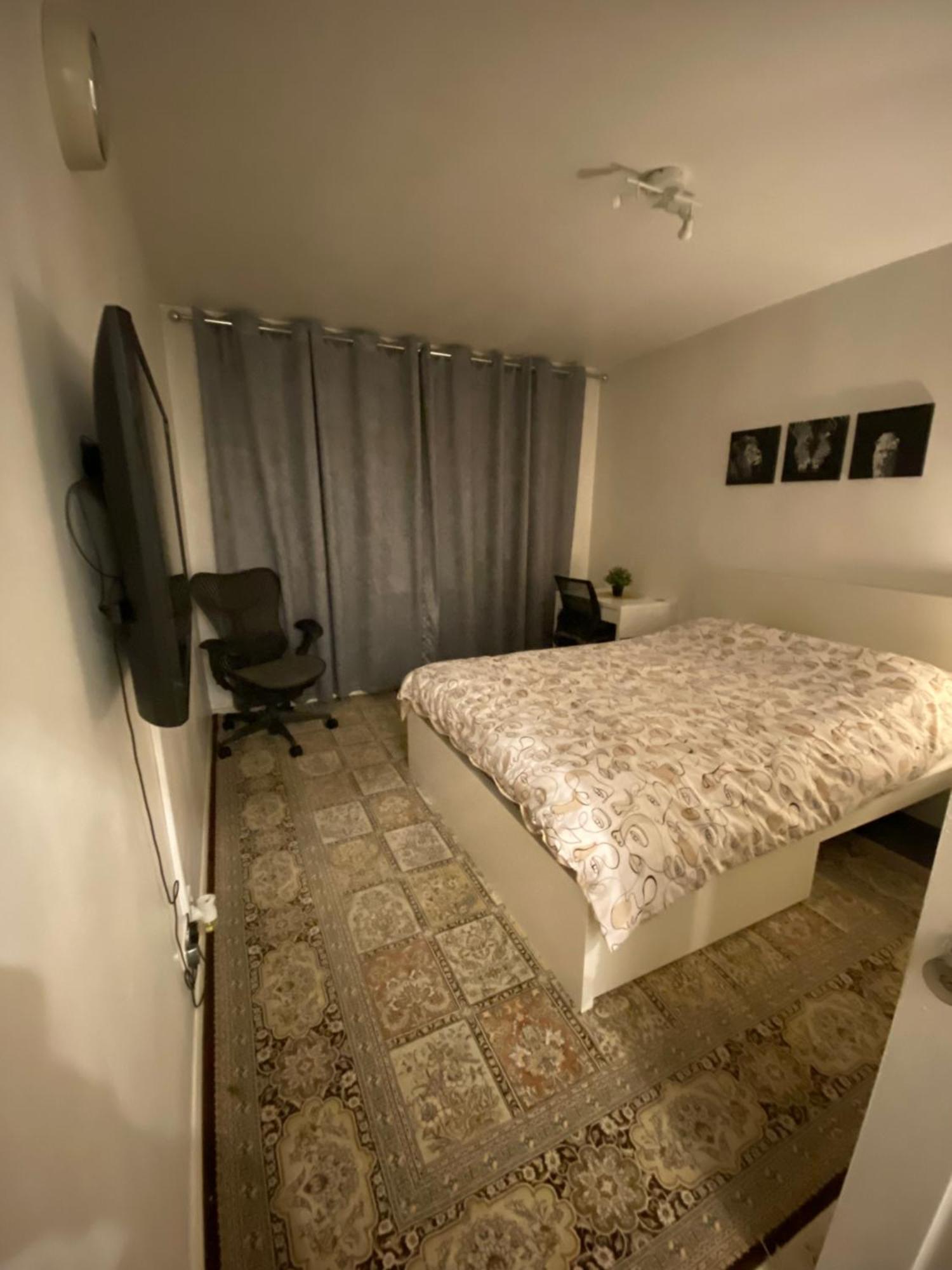 One Bedroom Flat In Chiswick W4 Londyn Zewnętrze zdjęcie